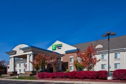 Holiday Inn Express Hotel & Suites Waterford 001